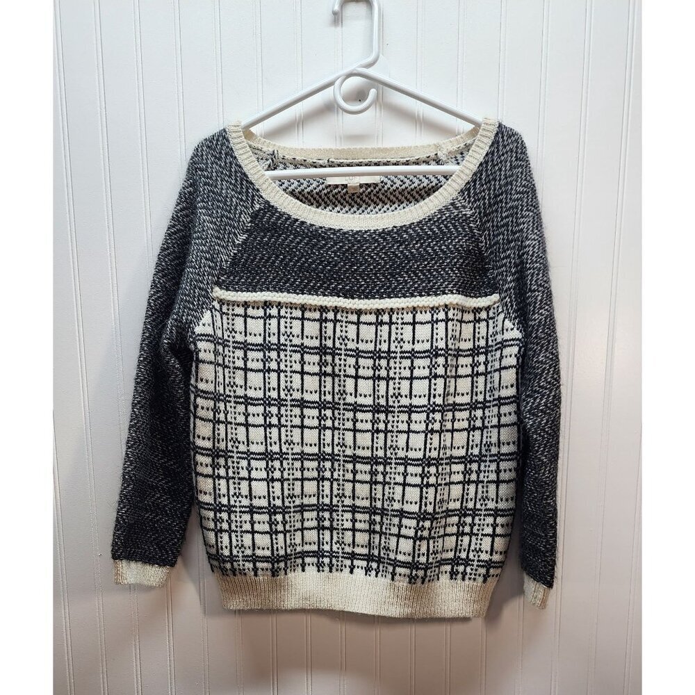 Ann Taylor Loft sweater Black and White Fuzzy  Size Large